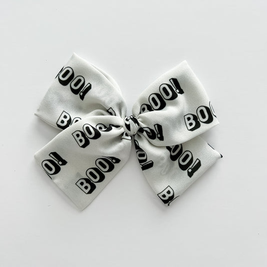 BOO Hand-tied Bow
