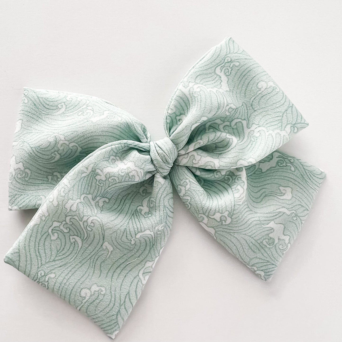 Waves Hand-tied Bow