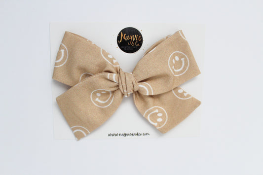Smileys on Sand Hand-tied Bow