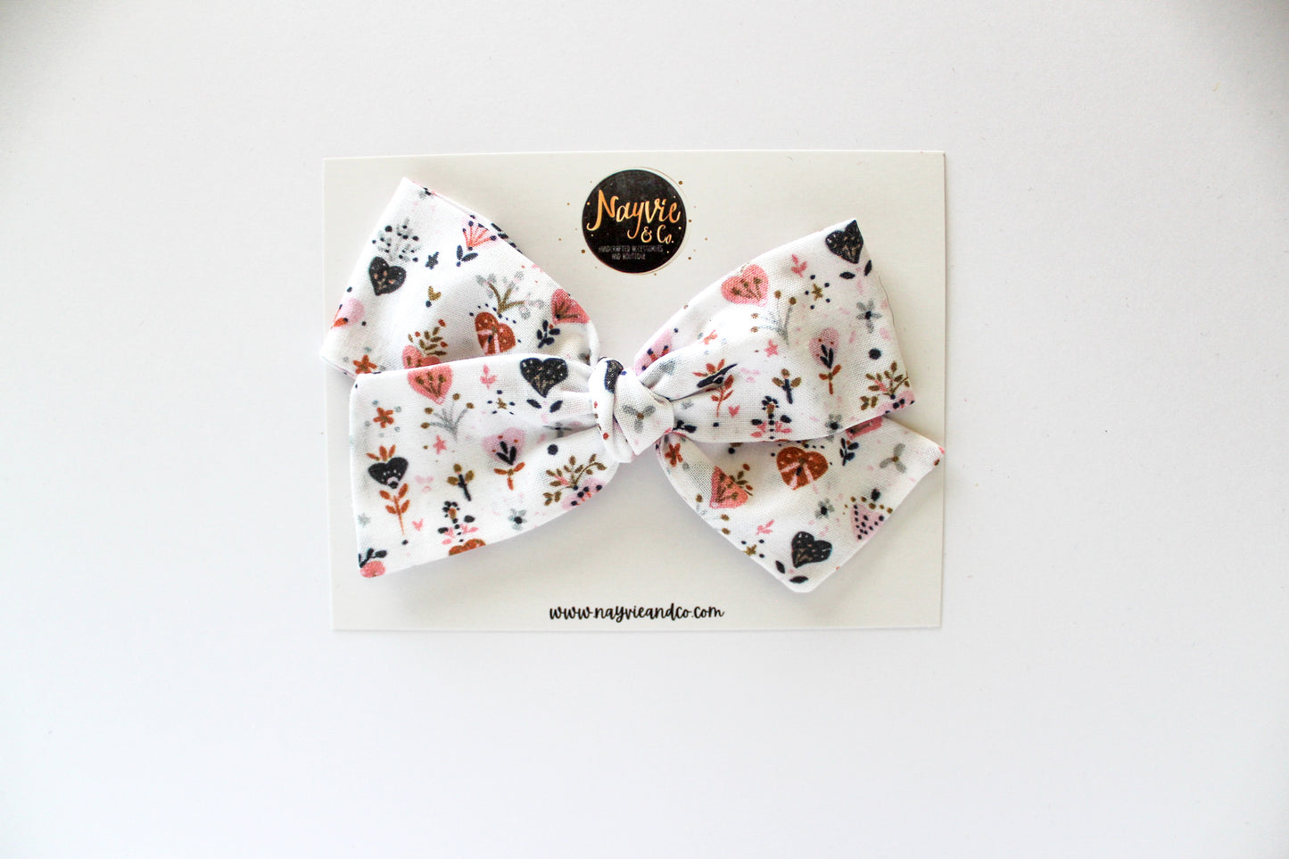 Queen of Hearts Cotton Hand-tied Bow