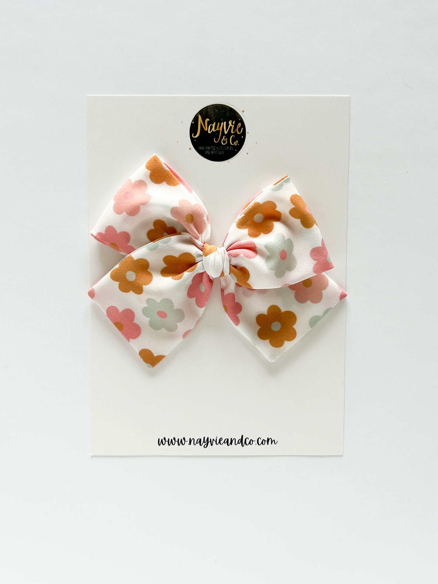Bright Daisies Hand-tied Bow